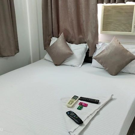White Heaven Hotel New Town ภายนอก รูปภาพ