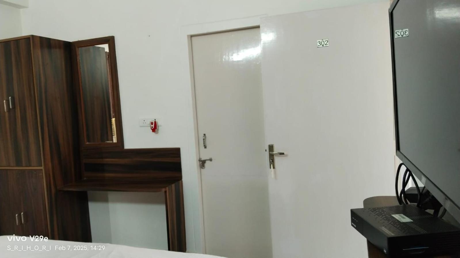 White Heaven Hotel New Town ภายนอก รูปภาพ