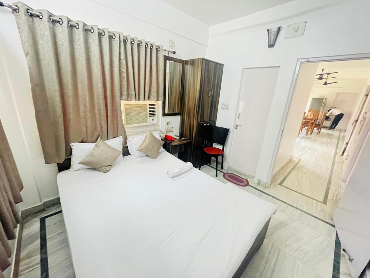 White Heaven Hotel New Town ภายนอก รูปภาพ